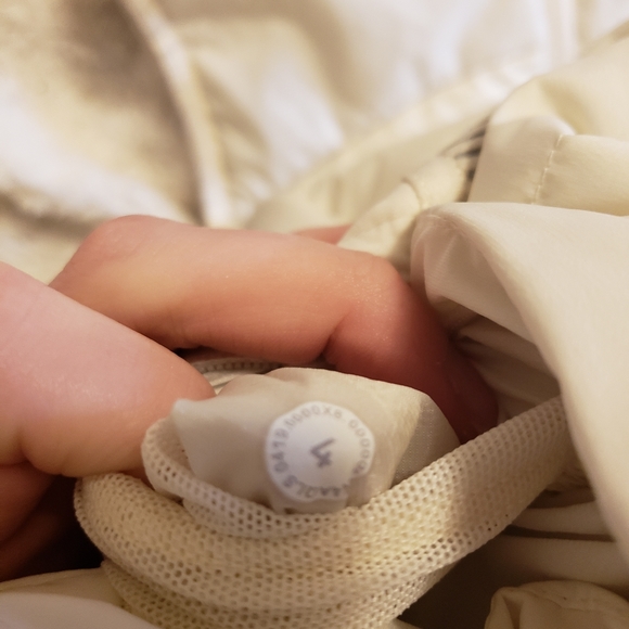 lulu🍋 vest! - Picture 4 of 4